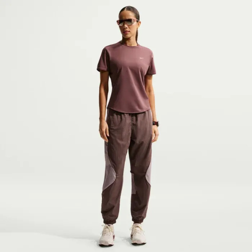Дамски спортен панталон NIKE Swift Repel